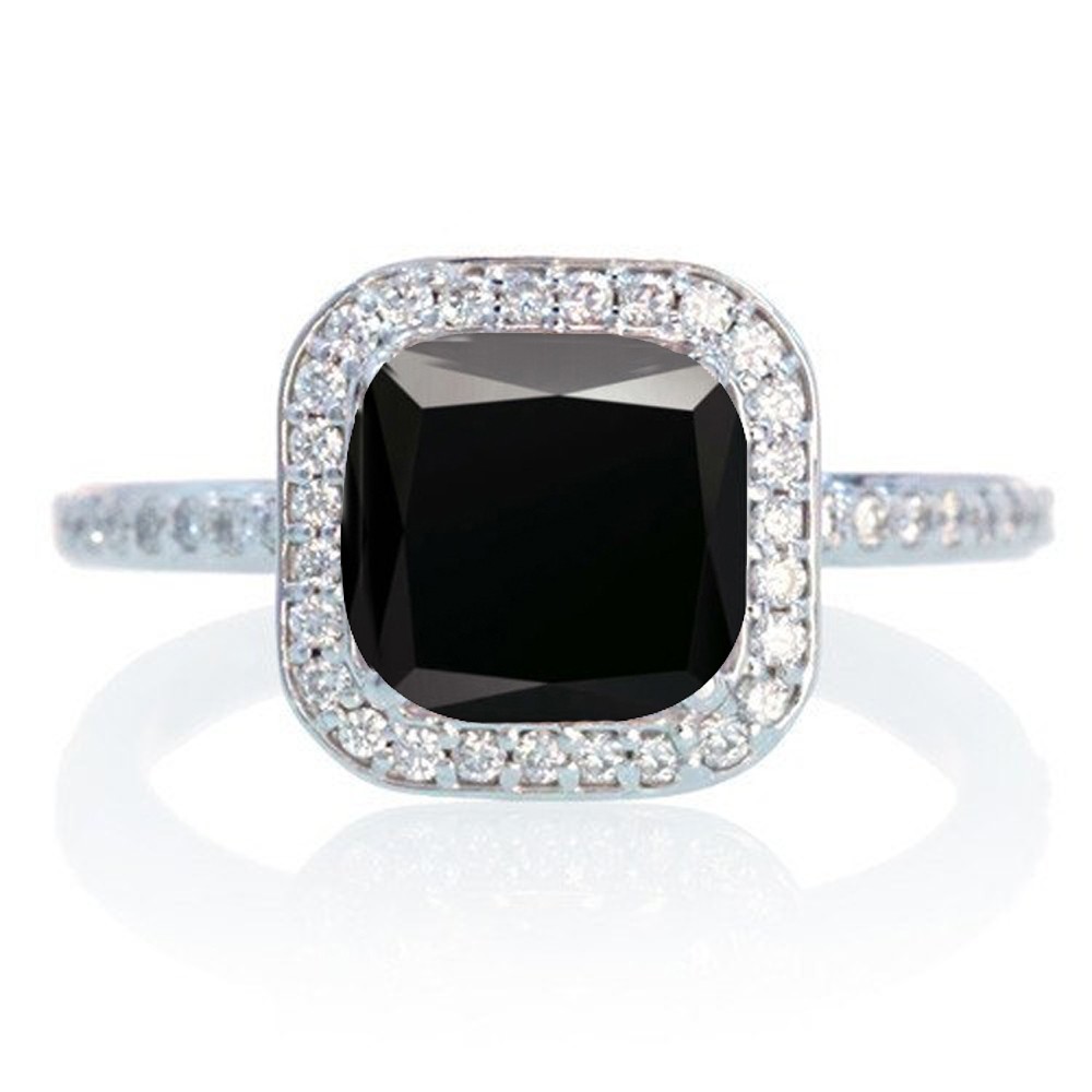 Cushion Cut Diamond Halo