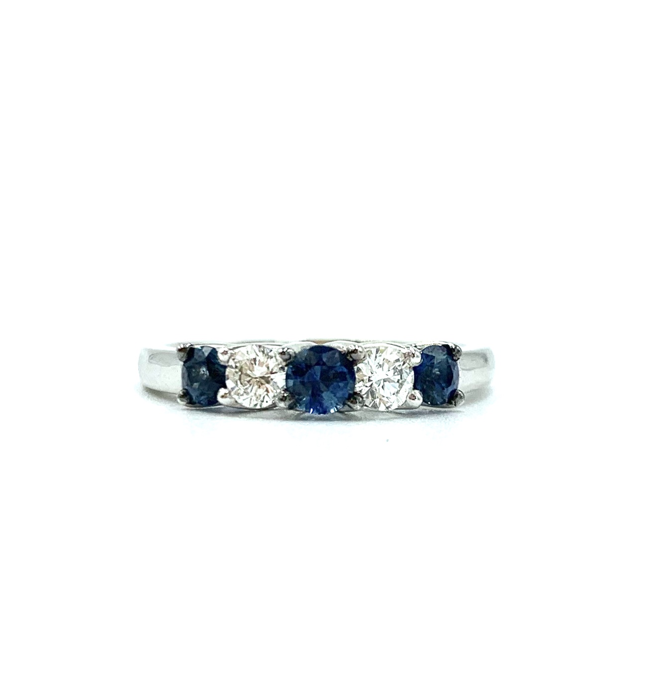 18ct White Gold Ceylon