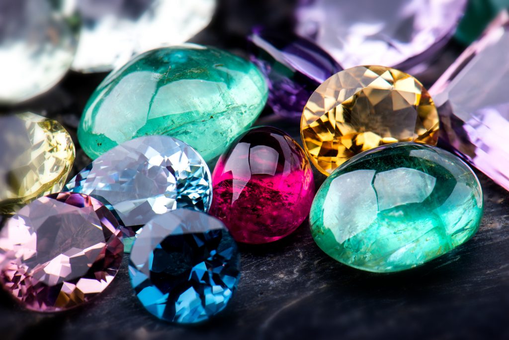 How to pick the perfect diamond for your engagement ring