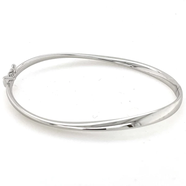 Italian hinged bangle in