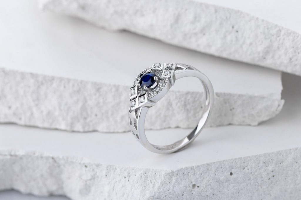 custom engagement rings in Melbourne 