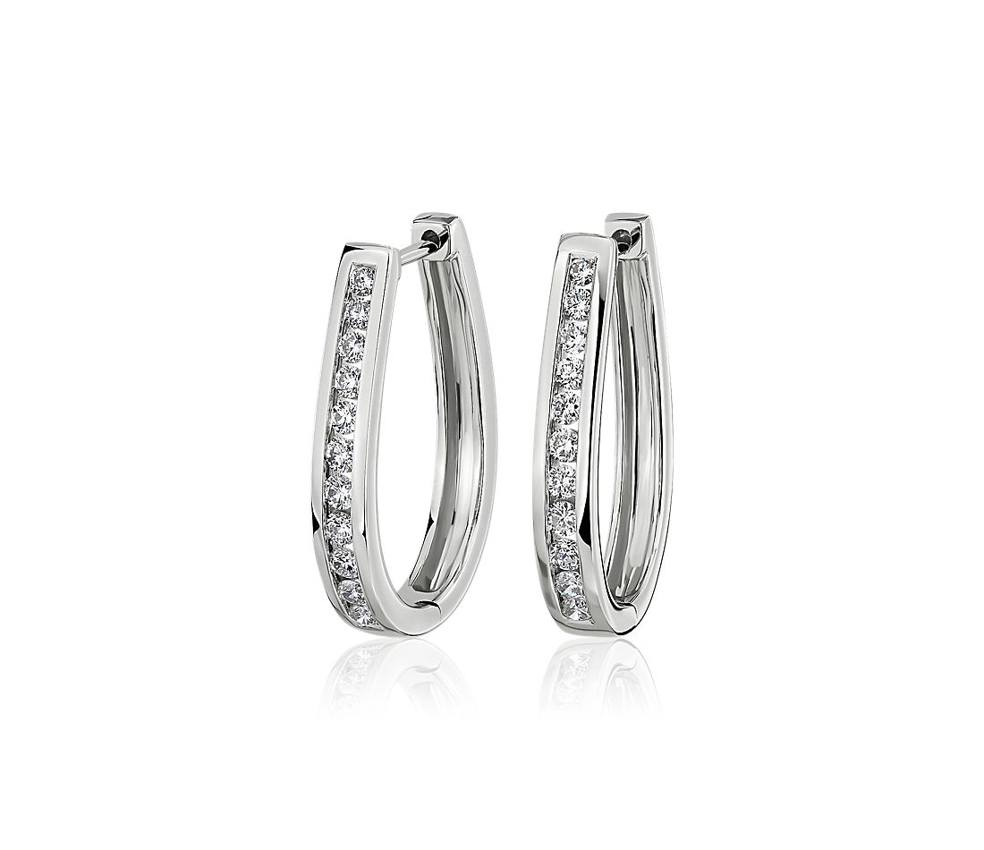 18ct White Gold Oval