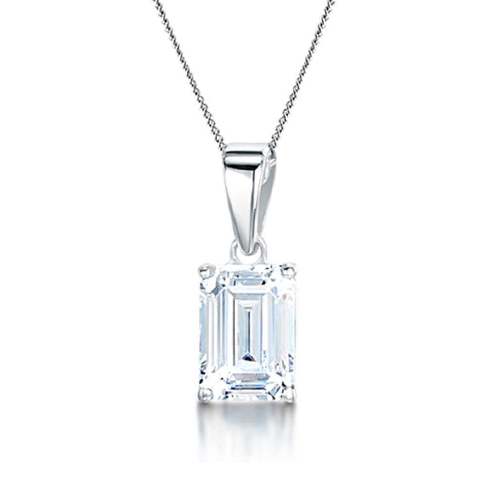 18ct White Gold Emerald