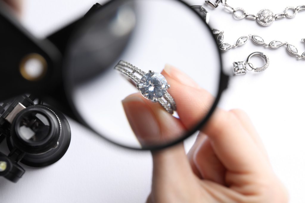 How to Spot a High-Quality Diamond When Shopping for Engagement Rings in Melbourne