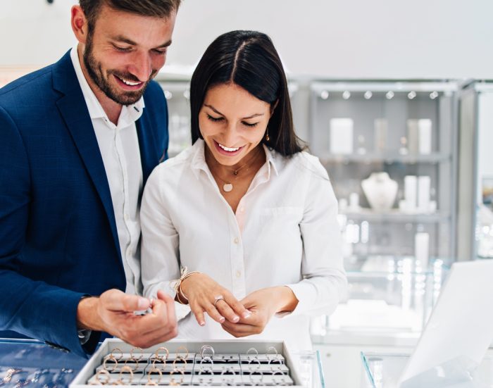 Lab-Grown vs. Natural Diamonds: A Guide to Engagement Rings in Melbourne