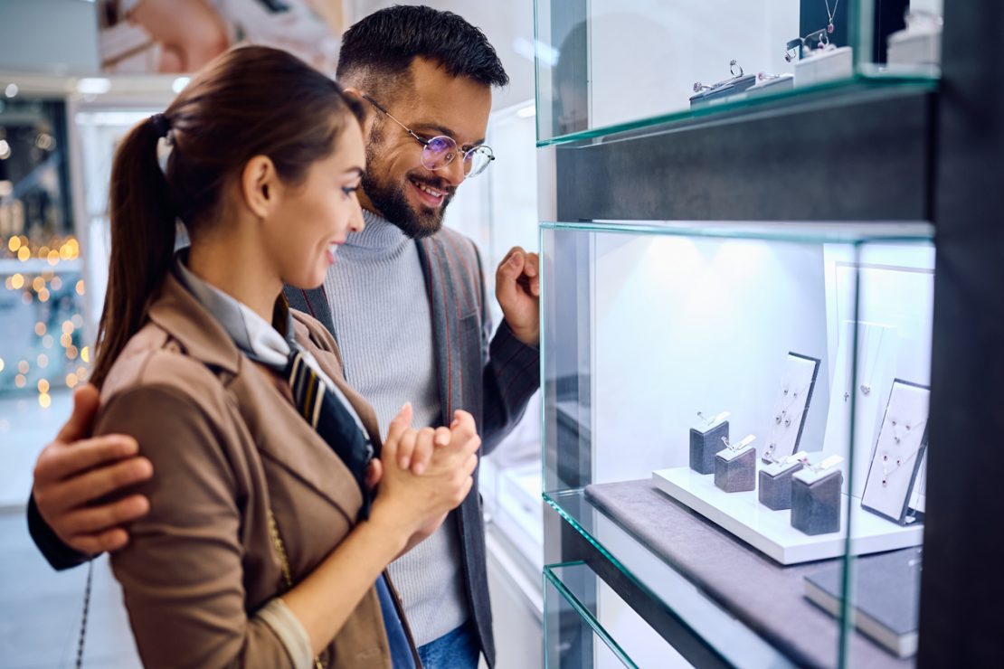 Shopping for Engagement Rings in Melbourne as a Couple: Why It’s the New Normal