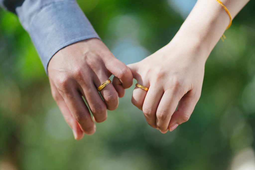 How to Care for Your Wedding Rings in Melbourne’s Climate.