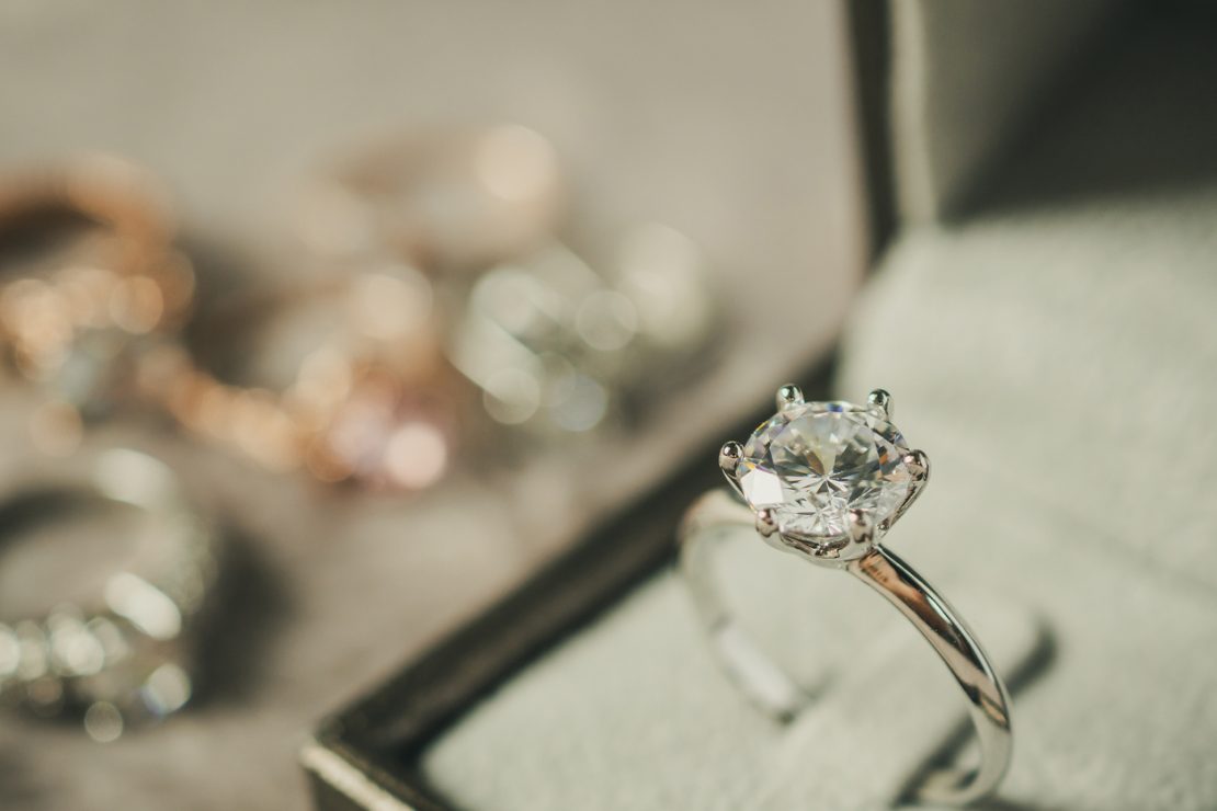 What Happens When You Commission a Custom Engagement Ring — What to Expect, Step by Step